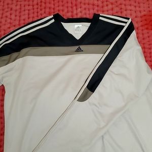 Addidas Mens V Neck pullover. Nice! LARGE